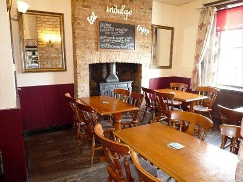 The Oddfellows Arms Sherburn in Elmet Exterior photo